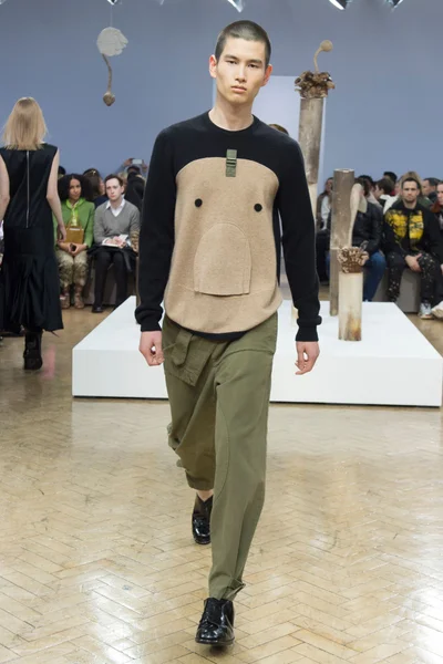 Look 40